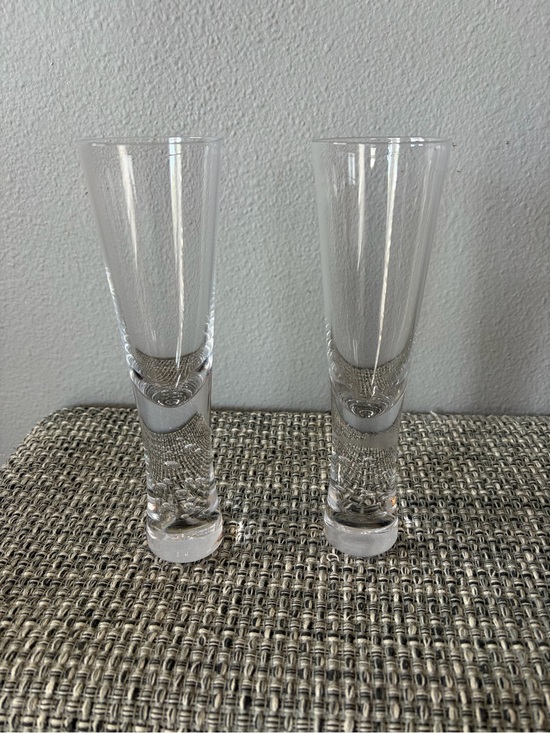 Other - Clear glass champagne flutes